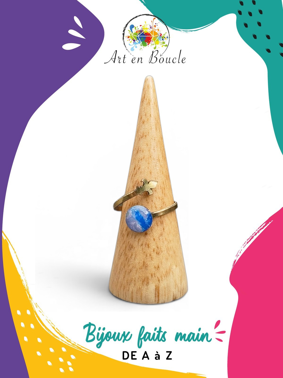 Bague unique en laiton fleur de lys et perle de tableau bleue
