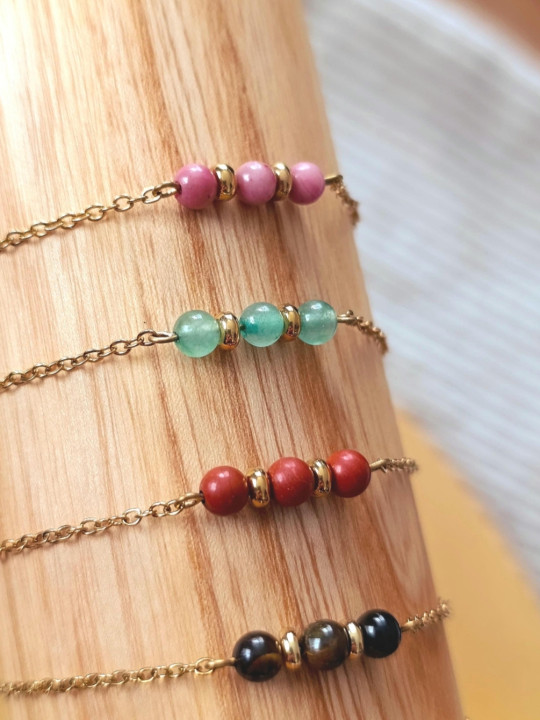 Bracelet en acier inoxydable doré à l'or fin 18K et pierres naturelles au choix 