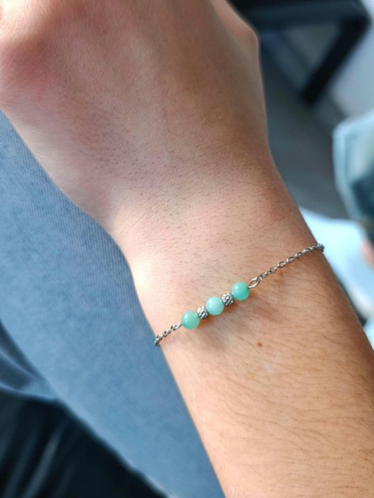 Bracelet en pierres naturelles sur chaîne en acier inoxydable argent rhodié
