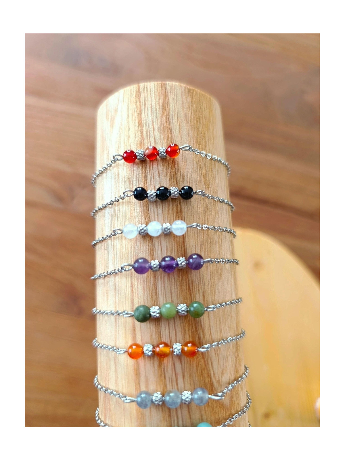 Bracelet en pierres naturelles sur chaîne en acier inoxydable argent rhodié