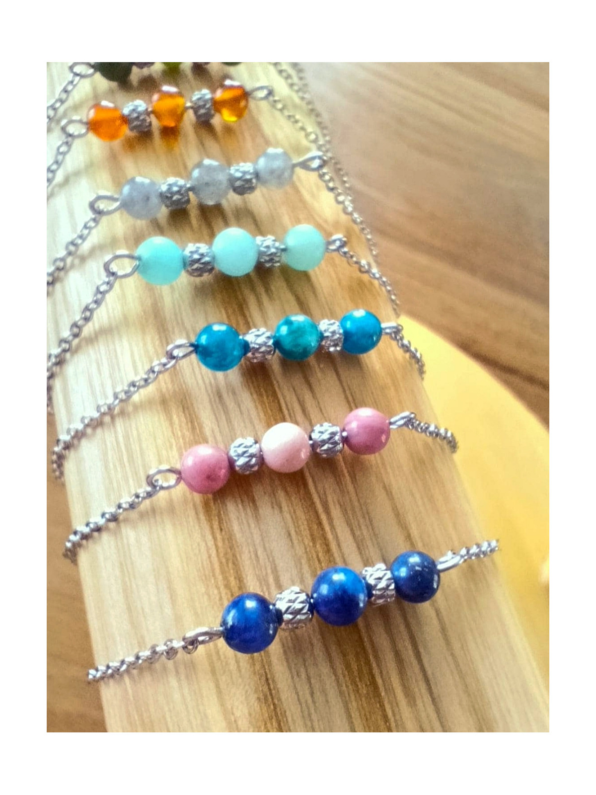 Bracelet en pierres naturelles sur chaîne en acier inoxydable argent rhodié