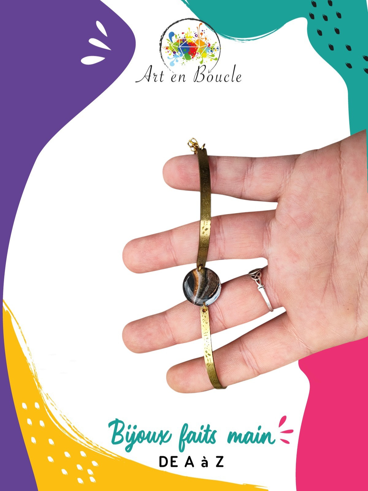 Bracelet notes de musique artisanal en laiton et perle de tableau noire dorée cuivre et bleue