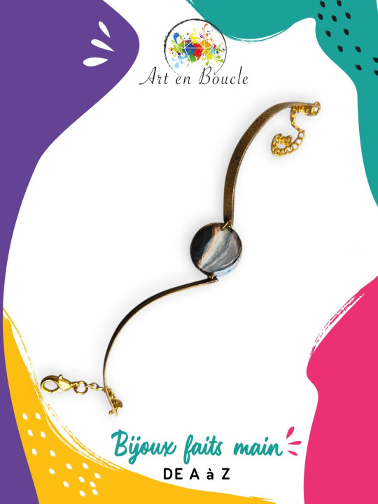 Bracelet notes de musique artisanal en laiton et perle de tableau noire dorée cuivre et bleue