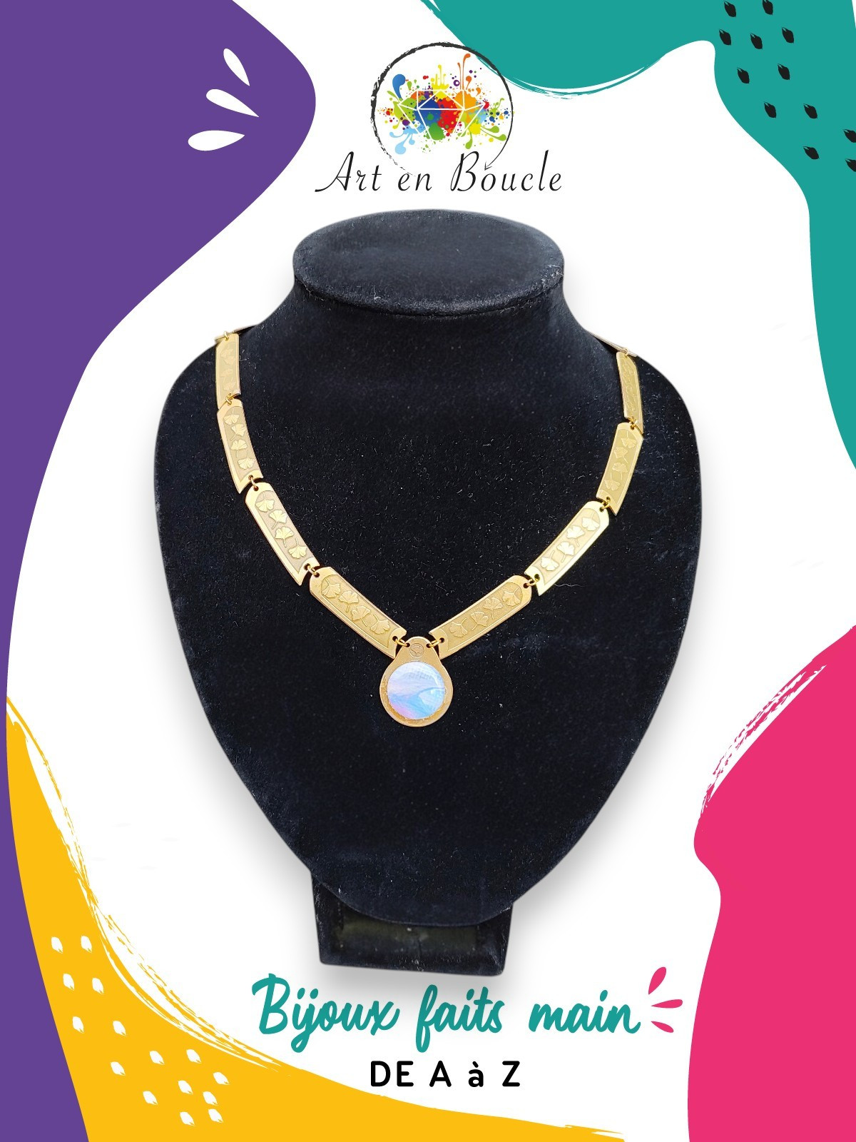 Collier Moyen-Âge Marquise artisanal en laiton et sa perle de tableau rosée