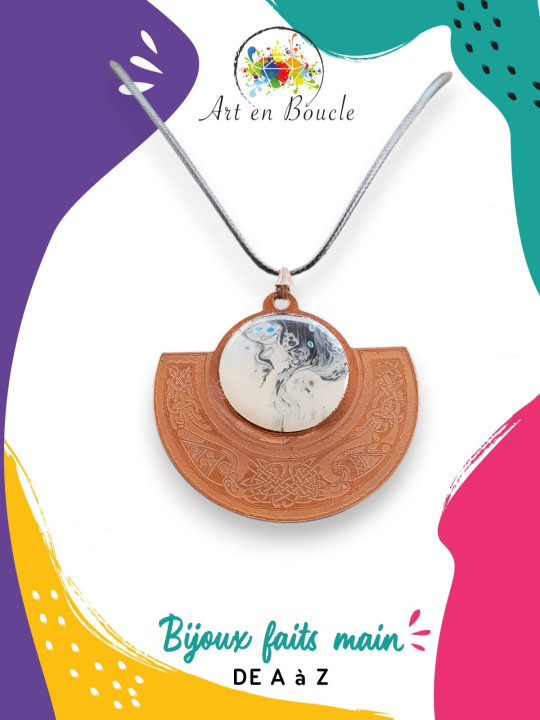 Collier tribal artisanal en cuivre et sa perle de tableau noire et blanche