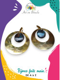Boucles d'oreille rondes gravées artisanales en laiton et perles de tableau bleu sombre et noir