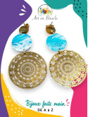 Boucles d'oreille dentelle artisanales en laiton et perles de tableau bleues
