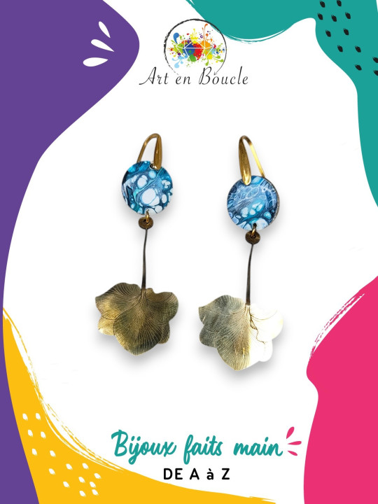 Boucles d'oreille Hortensia longues artisanales en laiton et perles de tableau bleu cellule