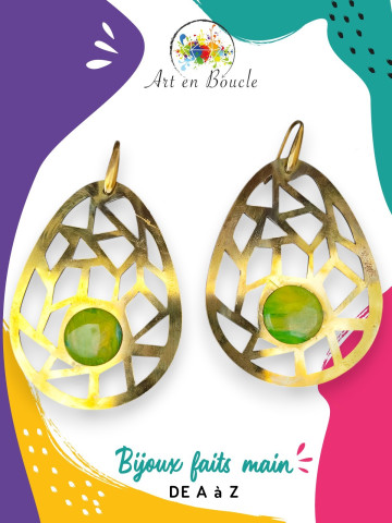 Grandes Boucles d'oreille géométriques artisanales en laiton et perles de tableau vertes
