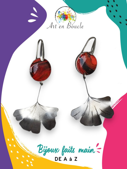 Boucles d'oreilles Gingko longues artisanales en acier inoxydable et perles de tableau rouge et noir