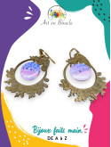 Boucles d'oreilles Manga fleuri artisanales en laiton et perles de tableau rose
