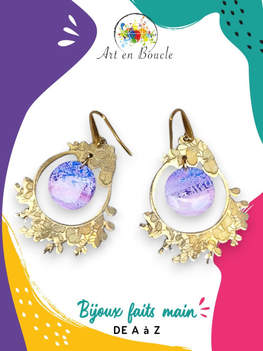 Boucles d'oreilles Manga fleuri artisanales en laiton et perles de tableau rose