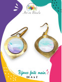 Boucles d'oreilles oblongues artisanales en laiton et perles de tableau parme