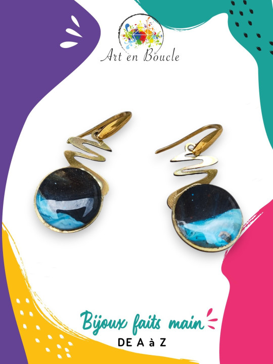 Boucles d'oreilles Zigzag artisanales en laiton et perles de tableau noir / bleu