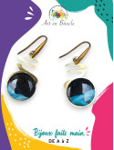 Boucles d'oreilles Zigzag artisanales en laiton et perles de tableau noir / bleu