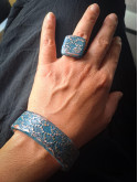 Parure artisanale bleue effet céramique | Bague, bracelet, boucles