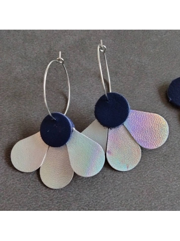 Boucles d'oreilles demi-fleur