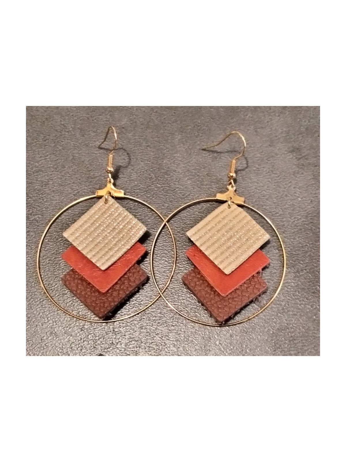 Boucles d'oreilles anneaux avec carrés