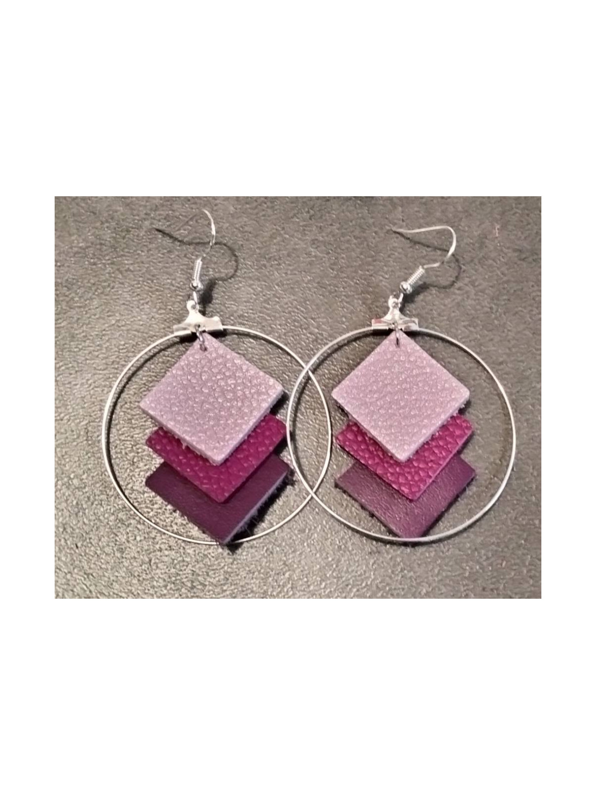 Boucles d'oreilles anneaux avec carrés