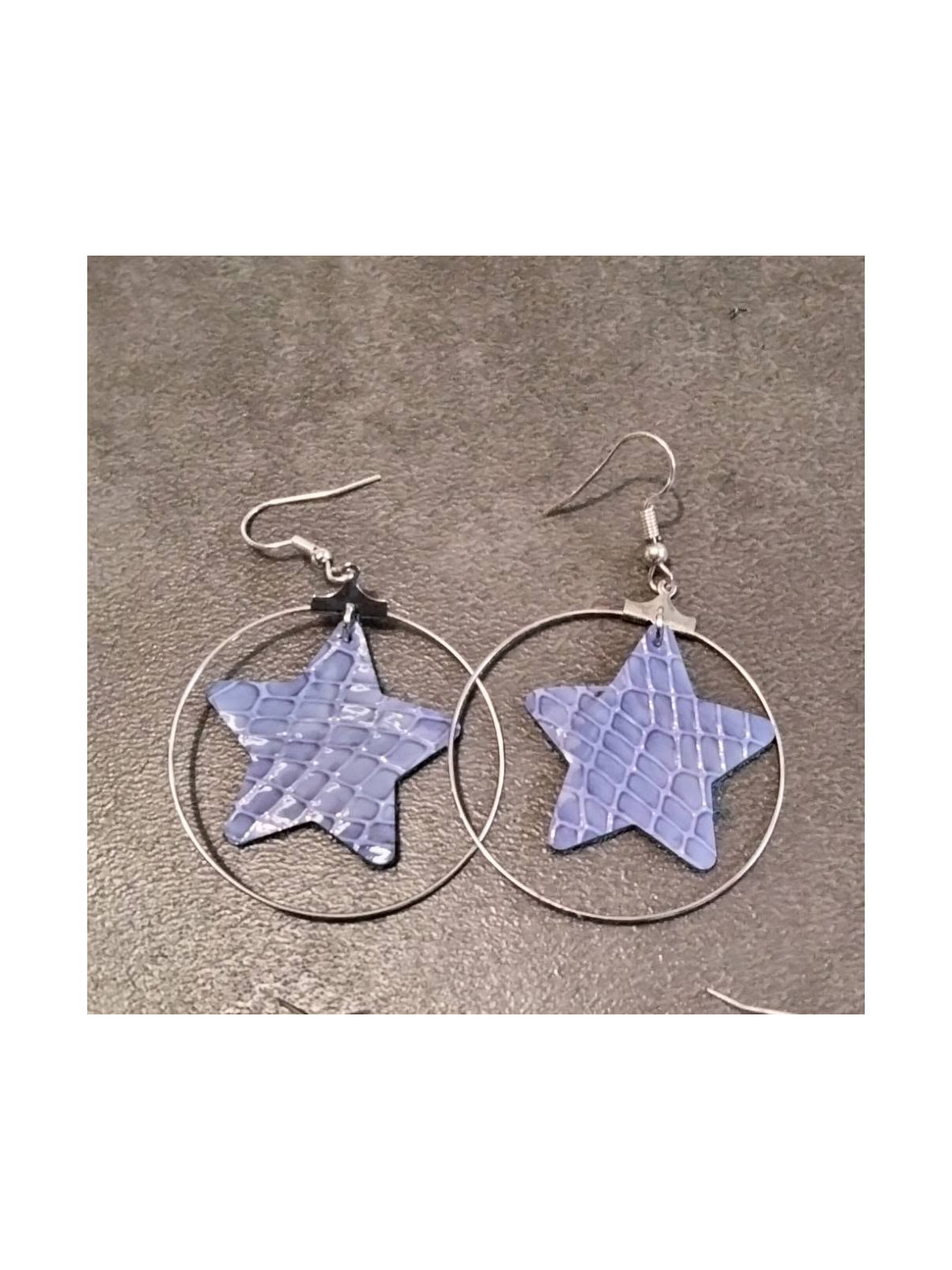 Boucles d'oreilles anneaux avec étoile