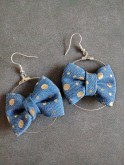 Boucles d'oreilles anneaux avec noeud en tissu