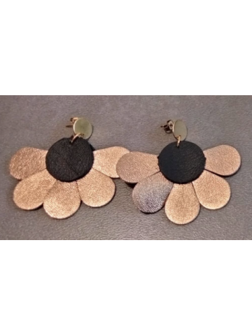 Boucles d'oreilles demi-fleur