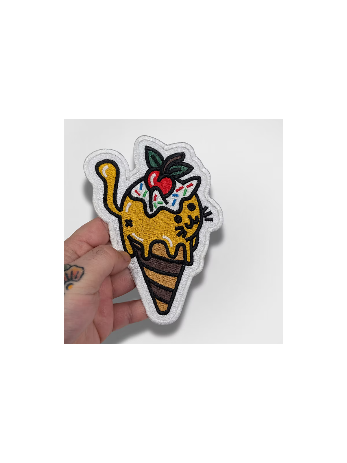 chat en cornet de glace