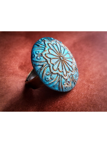 Bague florale artisanale bleue en argile polymère réglable