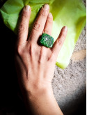 Bague fleur verte artisanale – Réglable et pièce unique