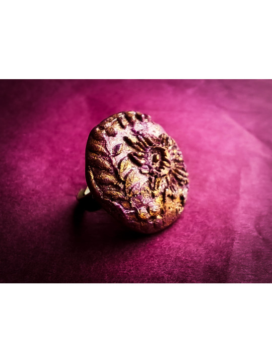 Bague fleur rouge rouillé artisanale ronde – Pièce unique réglable