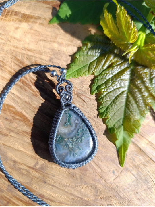 collier micromacramé pierre agate mousse