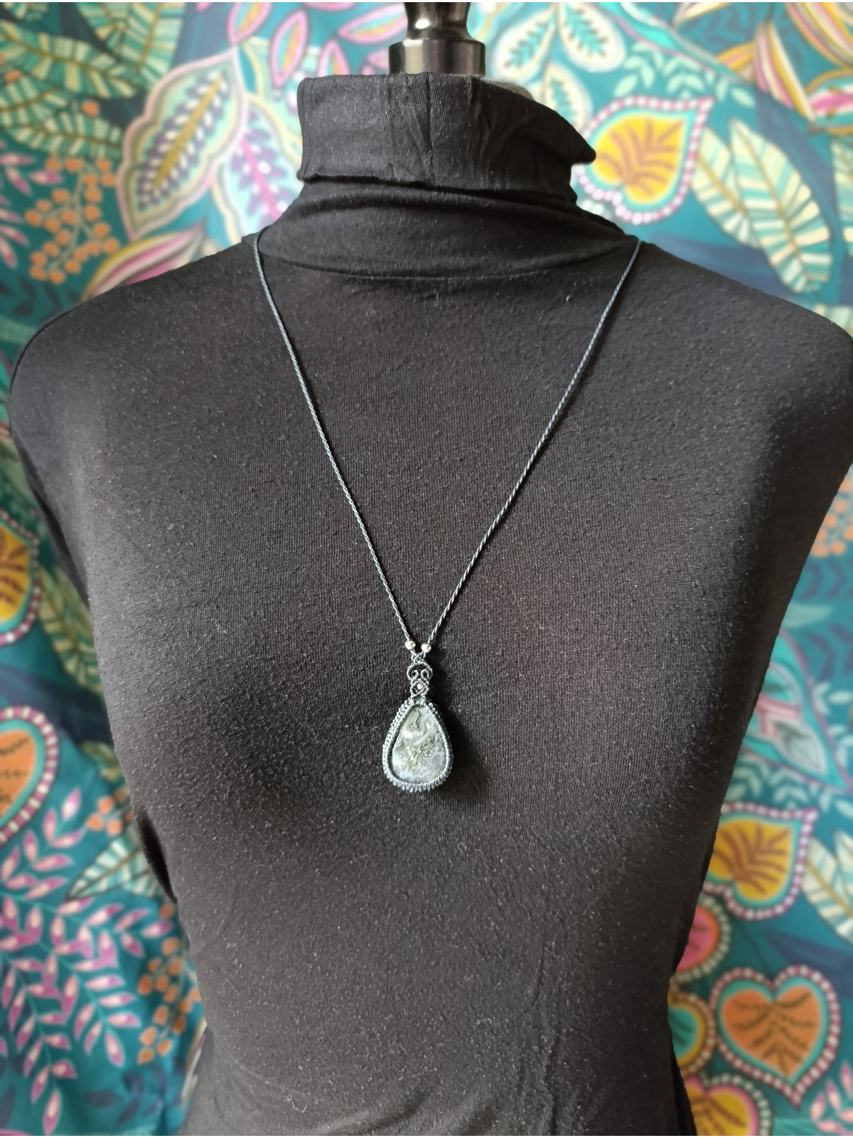collier micromacramé pierre agate mousse