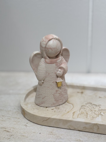 Figurine ange rouge lanterne dorée 