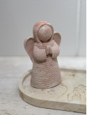 Figurine ange rouge prière 
