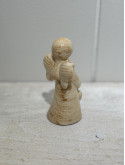 Petite figurine ange cœur beige 
