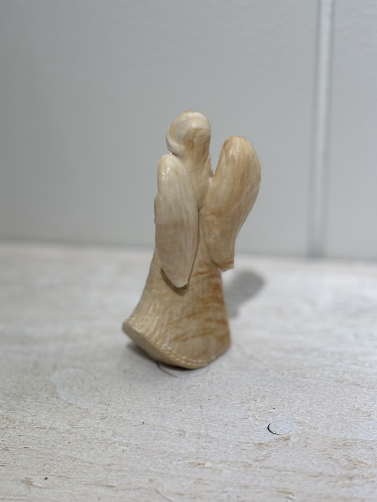 Petite figurine vierge marbré beige 