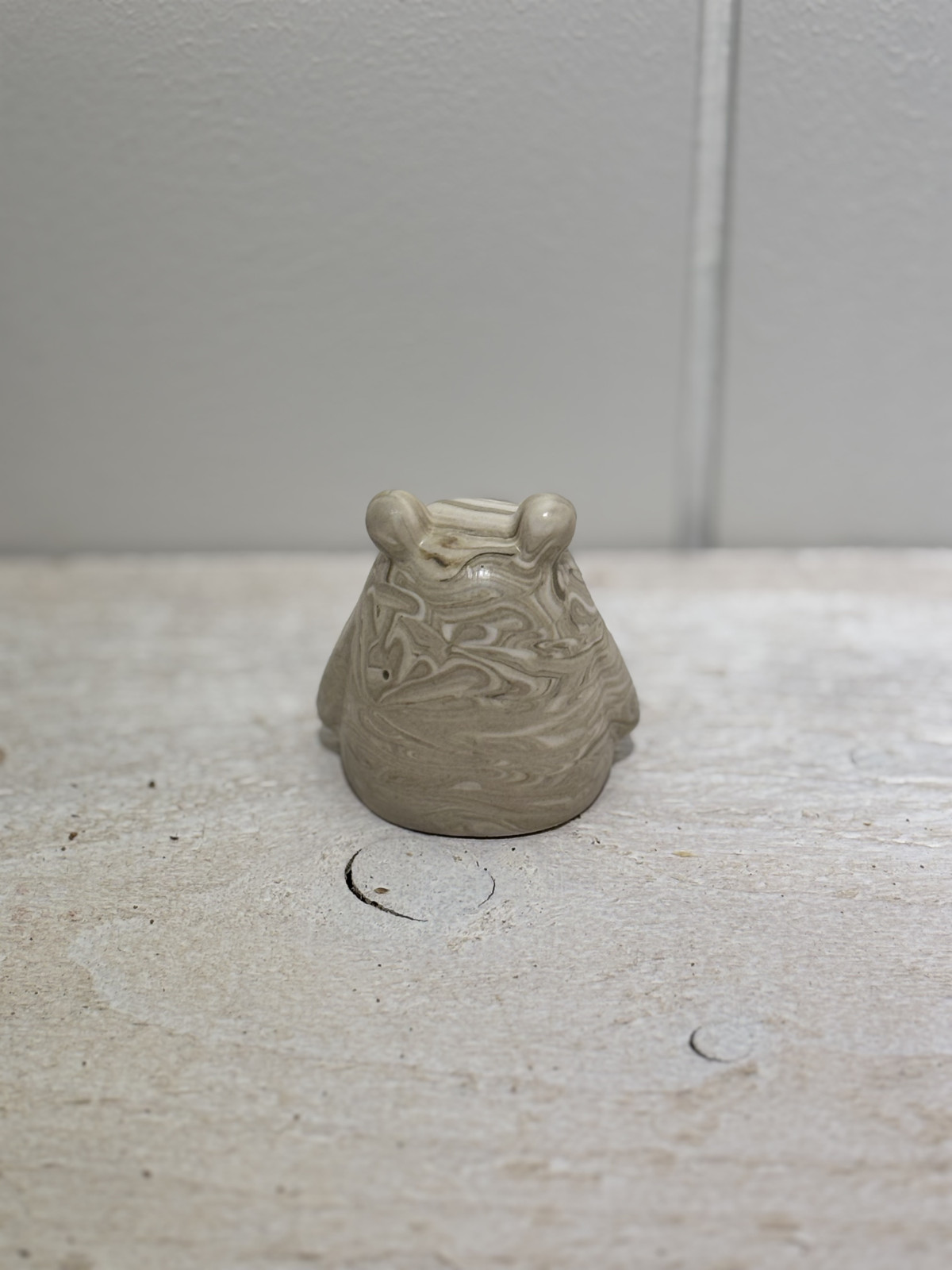 Petite figurine ourson kaki