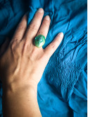 Bague coquillage vert irisé en argile polymère – bohème réglable