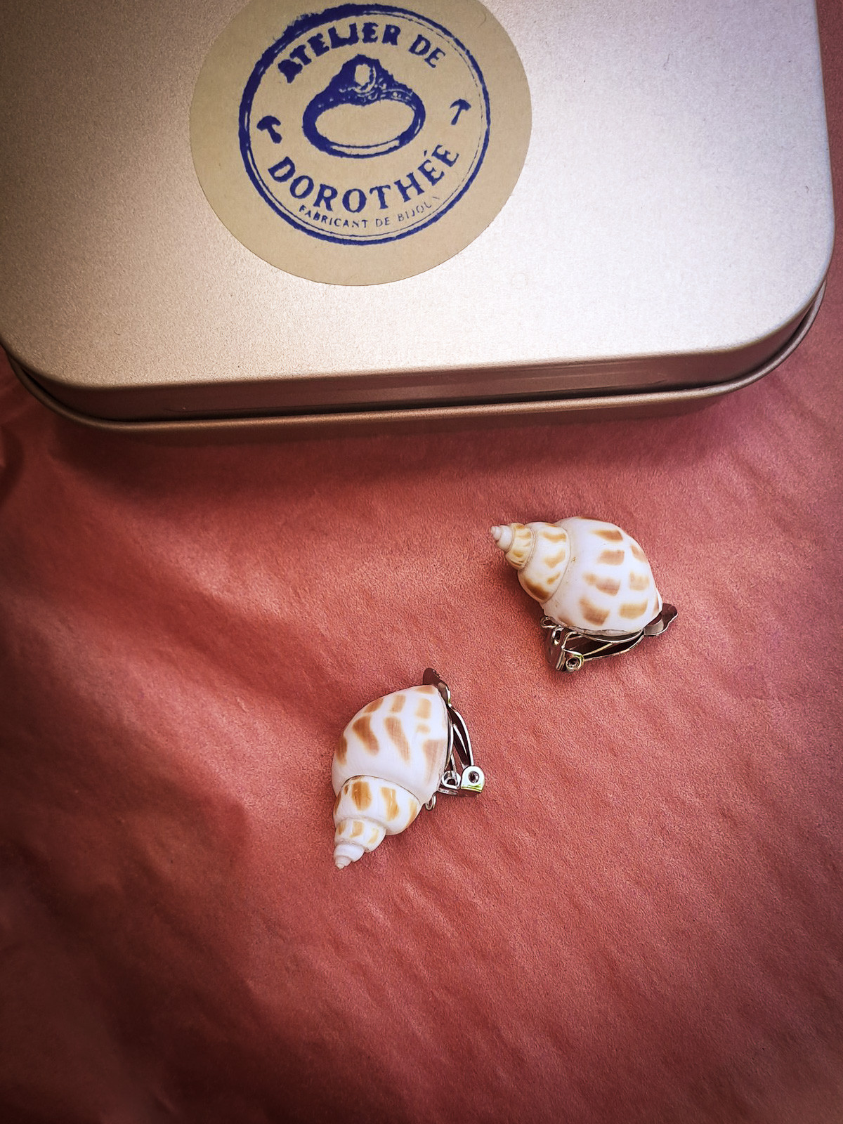 Boucle d’oreille clip coquillage blanc naturel bohème sans perçage