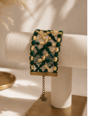 Bracelet en dentelle ancienne revisitée vert émeraude et or, bohème chic 