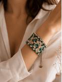 Bracelet en dentelle ancienne revisitée vert émeraude et or, bohème chic 