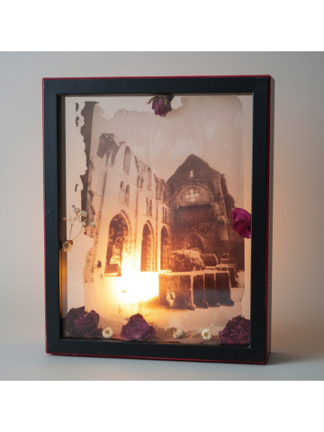 Cadre rouge photo ruines d'église en Haute Savoie 