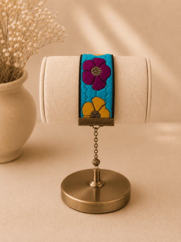 Bracelet Fleuri Bleu Turquoise Bohème Chic – Bijou Artisanal Tissé