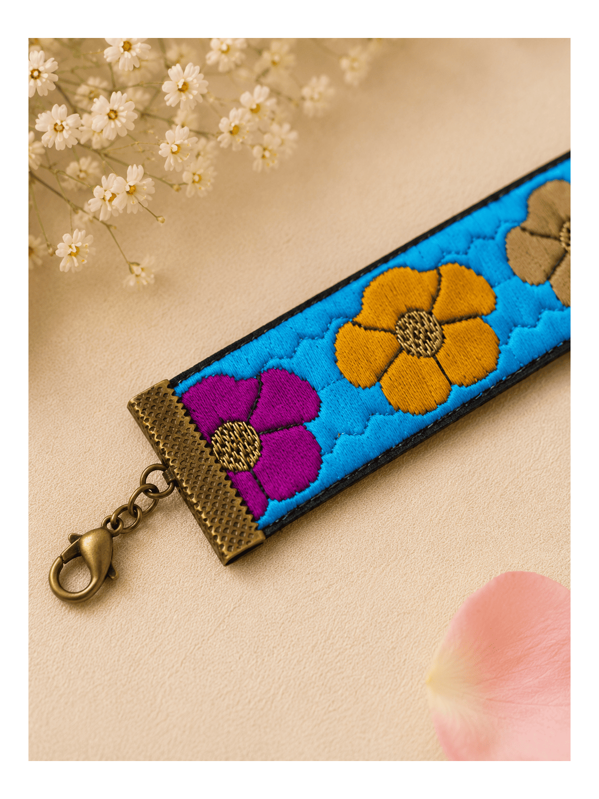 Bracelet Fleuri Bleu Turquoise Bohème Chic – Bijou Artisanal Tissé