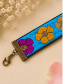 Bracelet Fleuri Bleu Turquoise Bohème Chic – Bijou Artisanal Tissé