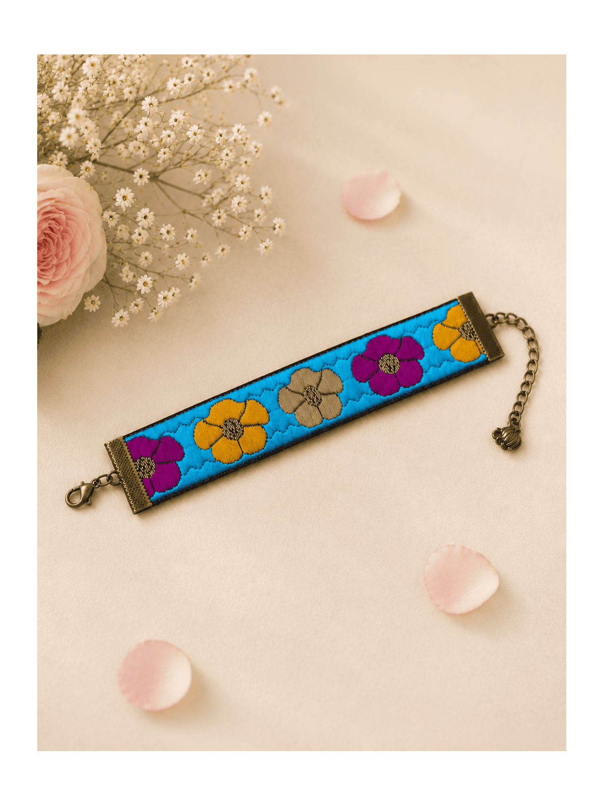 Bracelet Fleuri Bleu Turquoise Bohème Chic – Bijou Artisanal Tissé