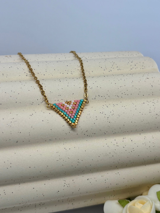 Collier Triangle Miyuki Pastel | Artisanat Fait Main Bretagne BZH