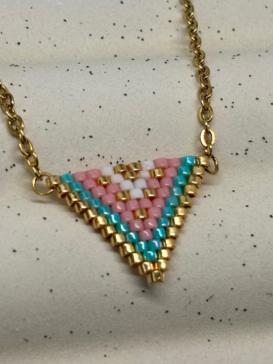 Collier Triangle Miyuki Pastel | Artisanat Fait Main Bretagne BZH
