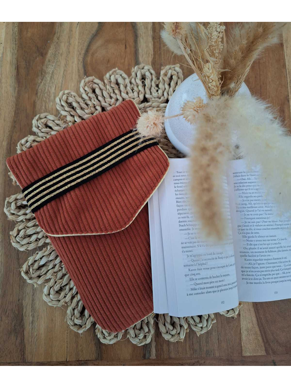Pochette pour livres.