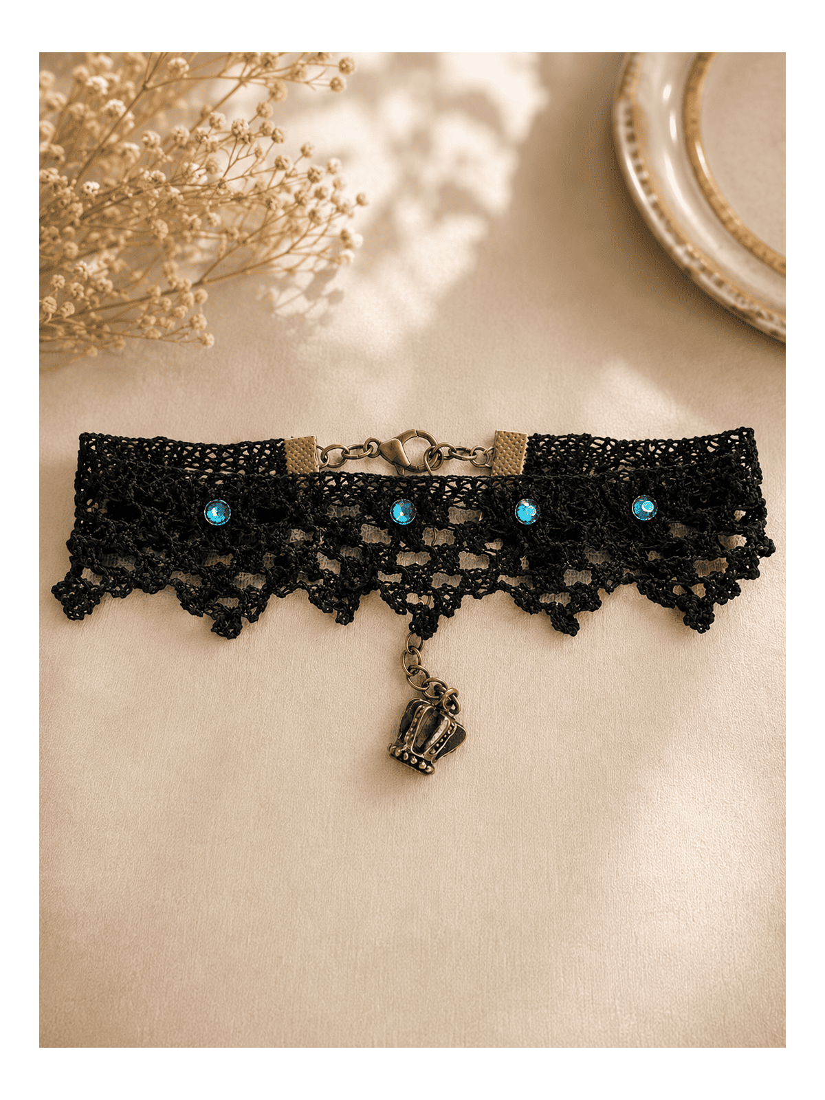 Collier Vintage ras de cou en dentelle ancienne aux fuseaux noire 